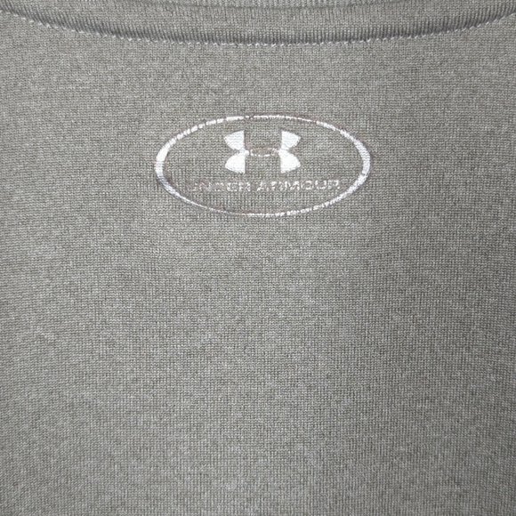 Under Armour Heat Gear Semi Fitted Gray S/S V-neck T-shirt Women’s - Picture 7 of 8